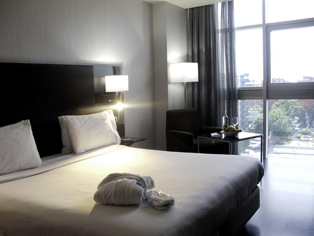 Ac Hotel Som By Marriott L’Hospitalet de Llobregat Zewnętrze zdjęcie