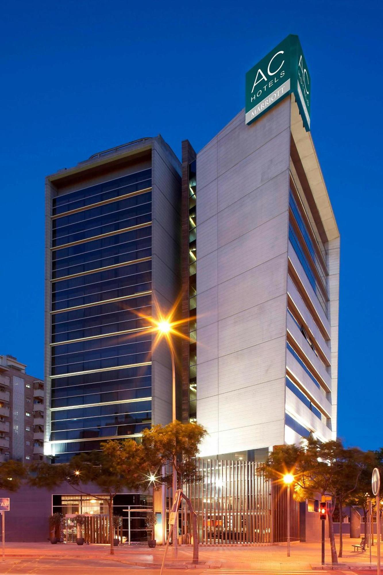 Ac Hotel Som By Marriott L’Hospitalet de Llobregat Zewnętrze zdjęcie
